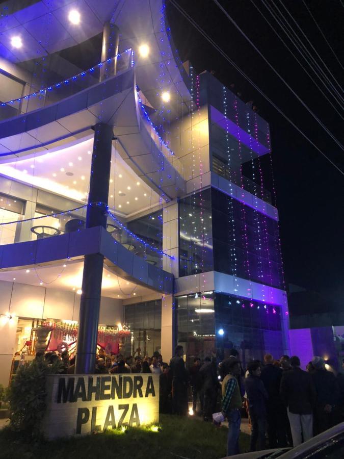 Hotel Mahendra Plaza Hardoi Exteriör bild